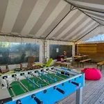 Mobil-home Avec Terrasse, 6 Personnes - Api-1-52-926 * Groléjac