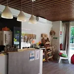 مكان تخييم Mobil-home Avec Terrasse, 6 Personnes - Api-1-52-926 *
