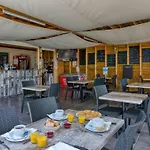 Mobil-home Avec Terrasse, 6 Personnes - Api-1-52-926 مكان تخييم Groléjac