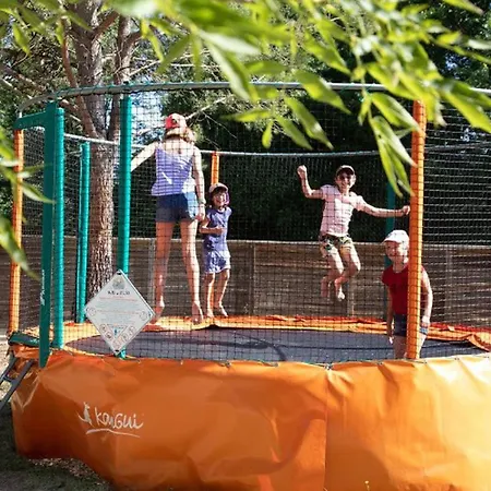 Mobil-home Avec Terrasse, 6 Personnes - Api-1-52-926 אתר קמפינג *