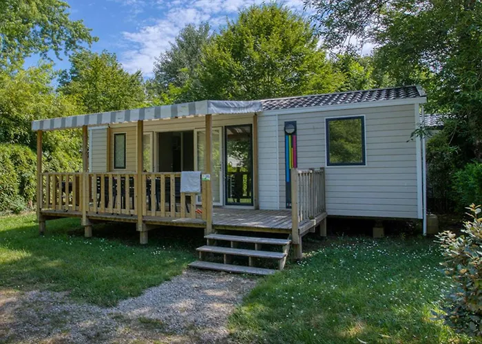 Mobil-home Avec Terrasse, 6 Personnes - Api-1-52-926 Camping
