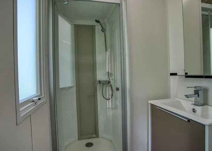 Mobil-home Avec Terrasse, 6 Personnes - Api-1-52-926 Camping Groléjac